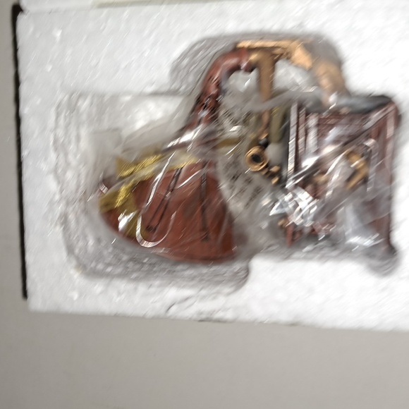 Downtown Abbey Ornaments new in box - Picture 3 of 5